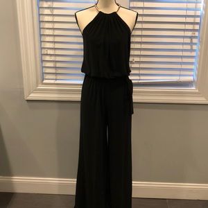 Black jumpsuit🎞📽☎️